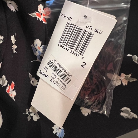 French Connection &  Lulus Rompers! - Picture 4 of 5